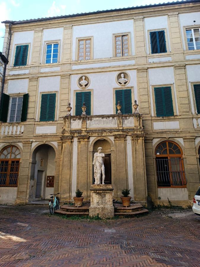 Apartment Palazzo Bianchi Bandinelli By Francigenaapartments *